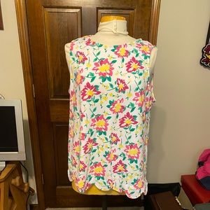 Xl petite sleeveless shirt